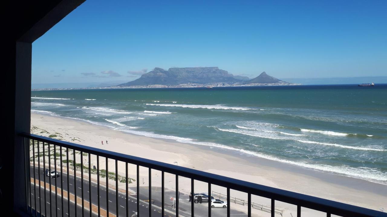 Blouberg Beachfront Apartment Bloubergstrand Exteriör bild