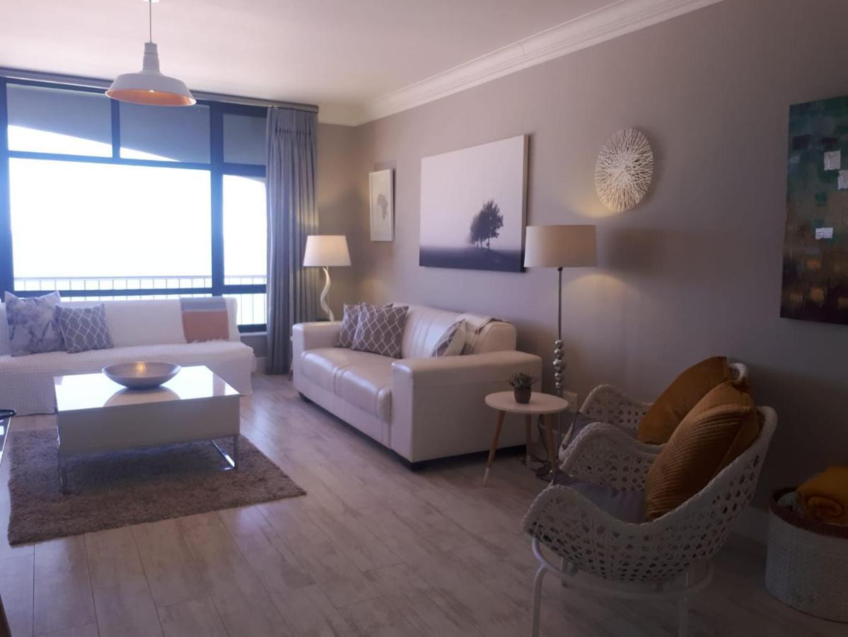 Blouberg Beachfront Apartment Bloubergstrand Exteriör bild