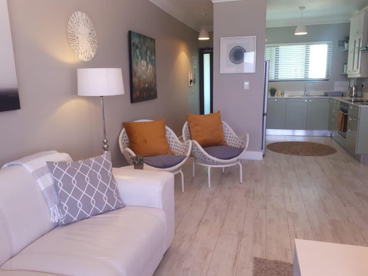 Blouberg Beachfront Apartment Bloubergstrand Exteriör bild