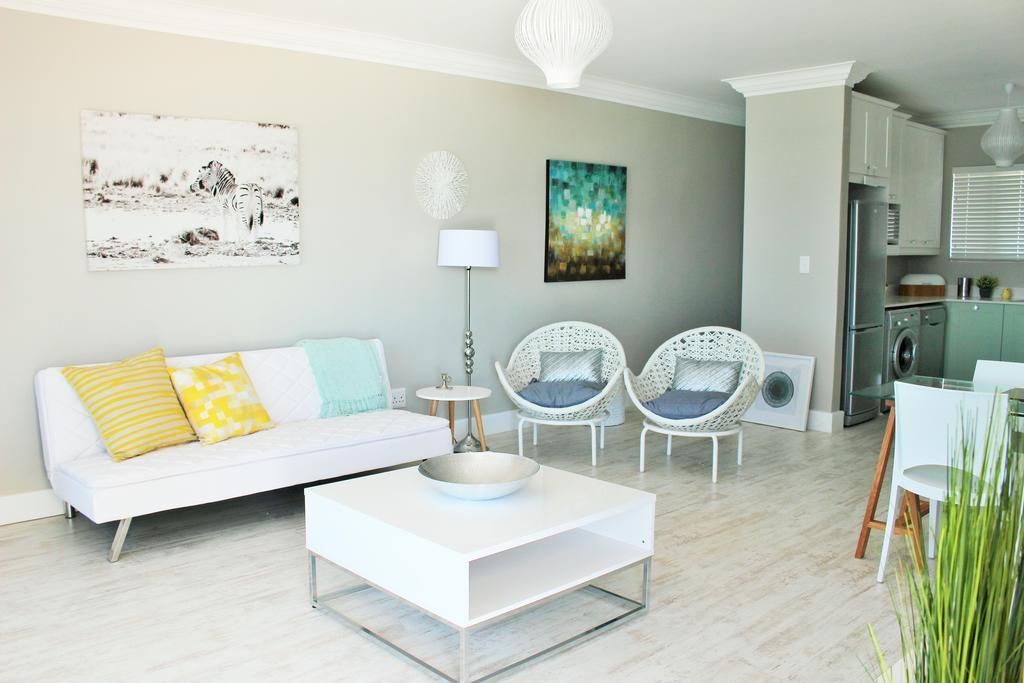 Blouberg Beachfront Apartment Bloubergstrand Rum bild