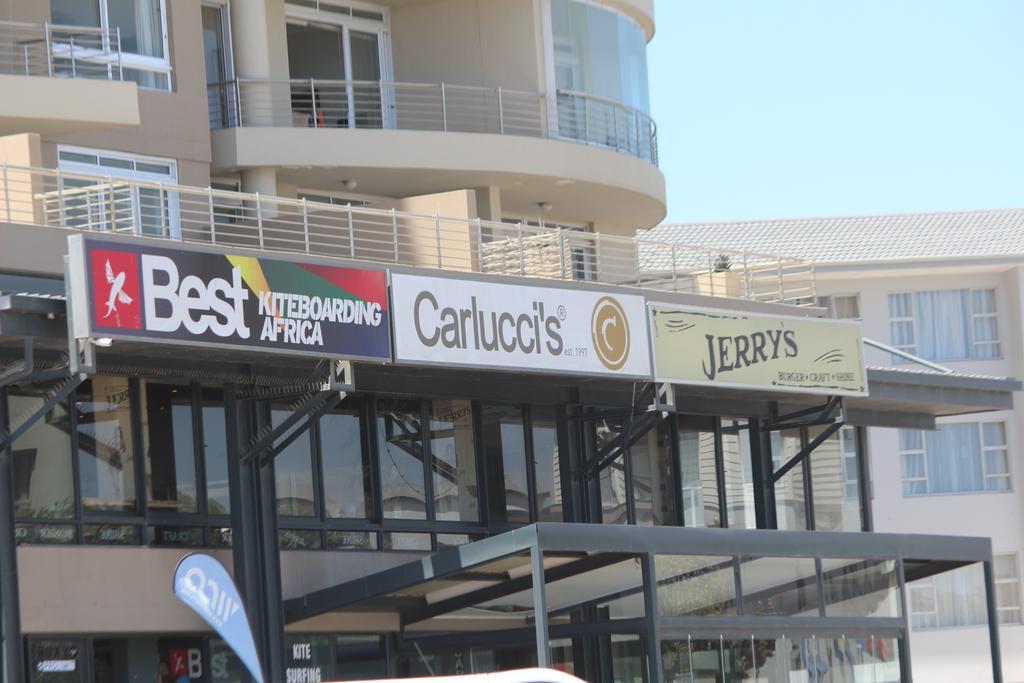Blouberg Beachfront Apartment Bloubergstrand Rum bild