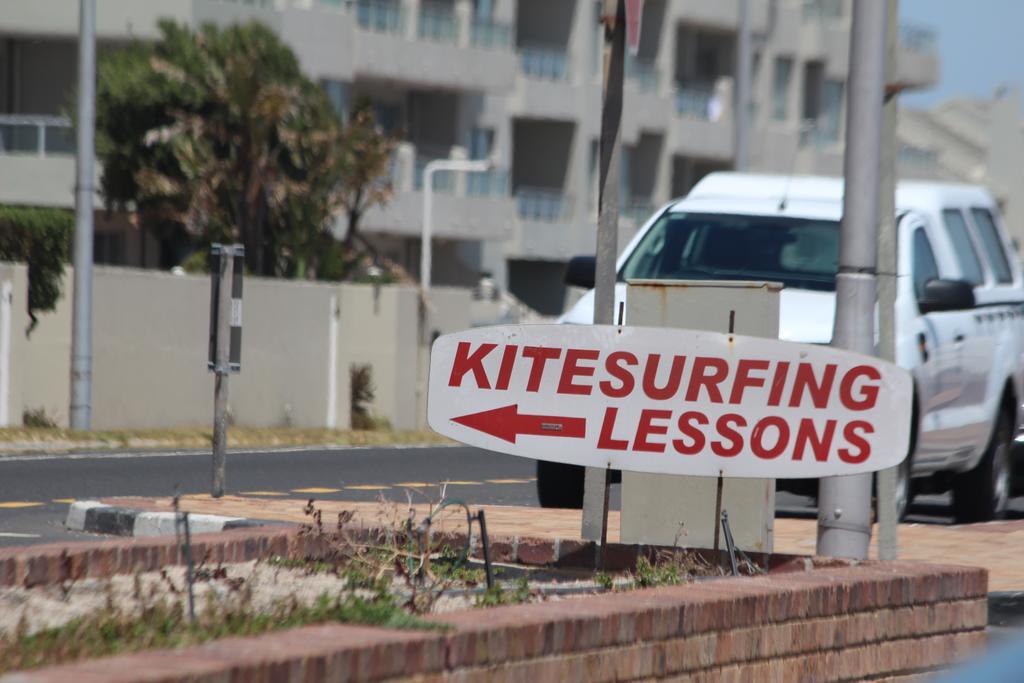 Blouberg Beachfront Apartment Bloubergstrand Rum bild